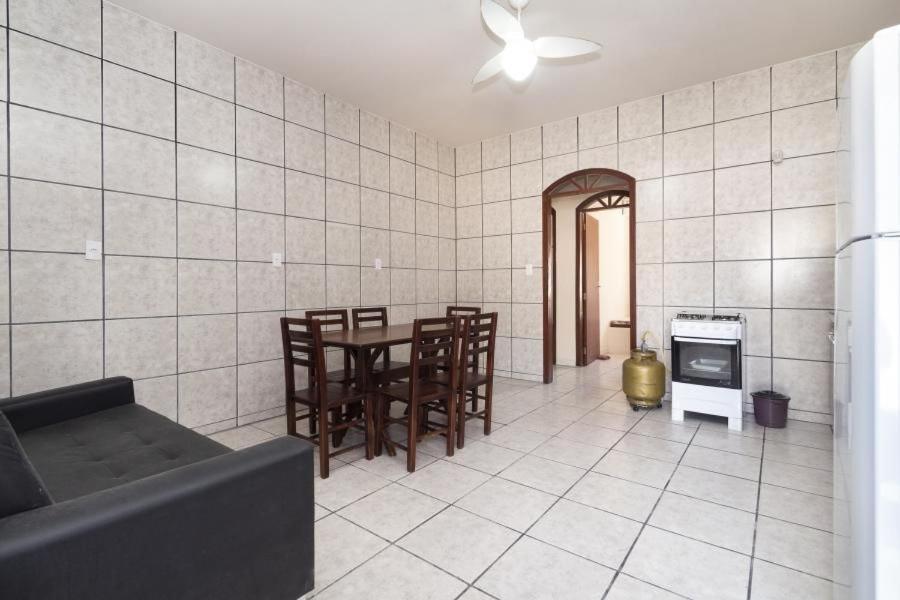 ボンビーニャスResidencial Ipe Amareloアパートメント エクステリア 写真