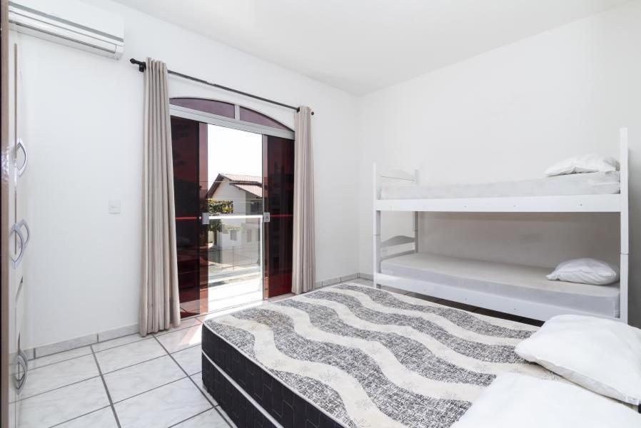 ボンビーニャスResidencial Ipe Amareloアパートメント エクステリア 写真