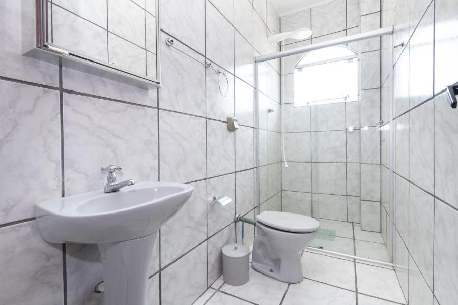 ボンビーニャスResidencial Ipe Amareloアパートメント エクステリア 写真