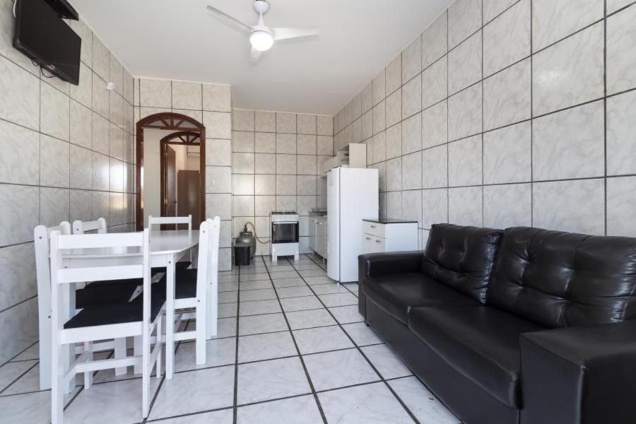 ボンビーニャスResidencial Ipe Amareloアパートメント エクステリア 写真